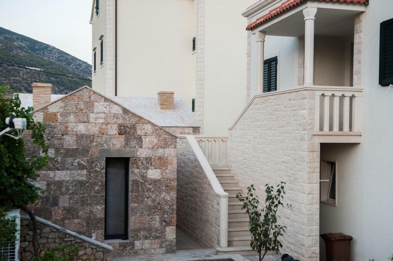 Апартаменты House Koloc Бол Экстерьер фото